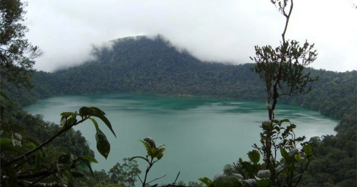 Danau Laut Tinggal di Kabupaten Pasaman Barat (Foto: jadesta.kemenparekraf.go.id)