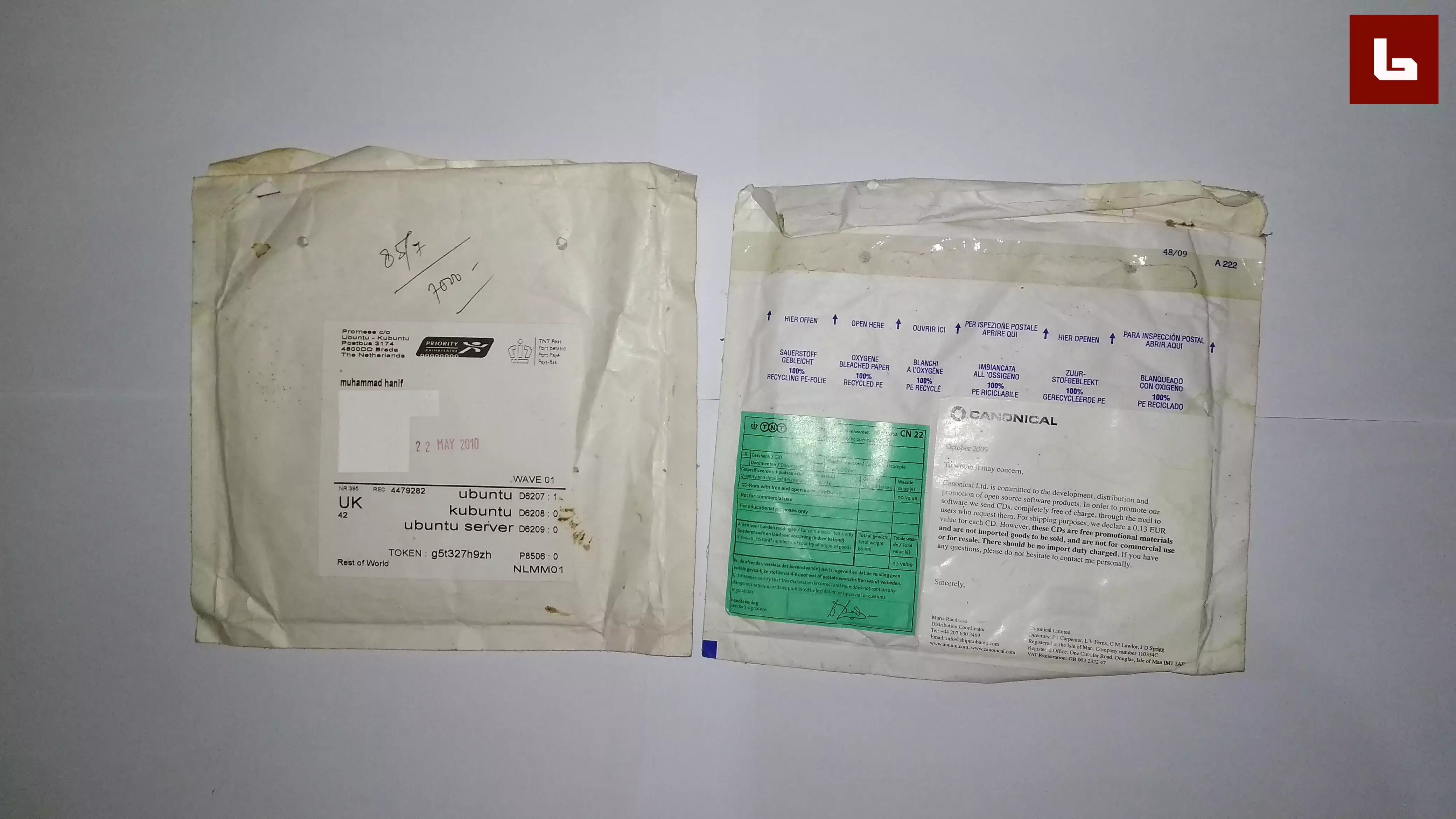  Bungkus paket. MUHAMMAD HANIF/hanifmu.com